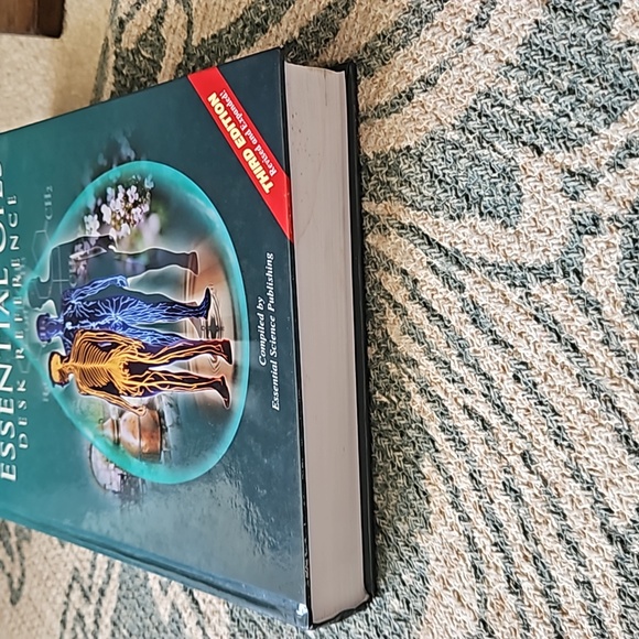 Essential Oils Desk Reference Book 3rd Edition - Picture 12 of 12